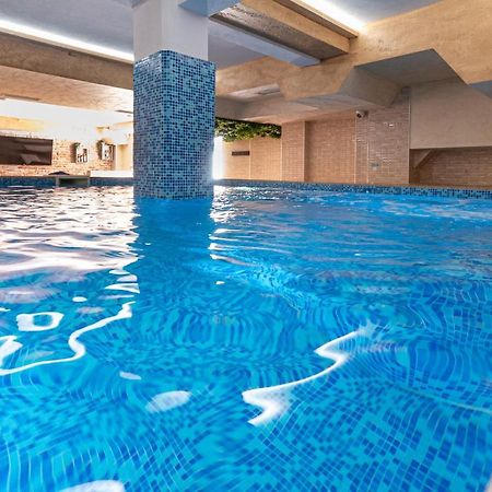 Баня Аква Ризорт Apartment Bagian luar foto