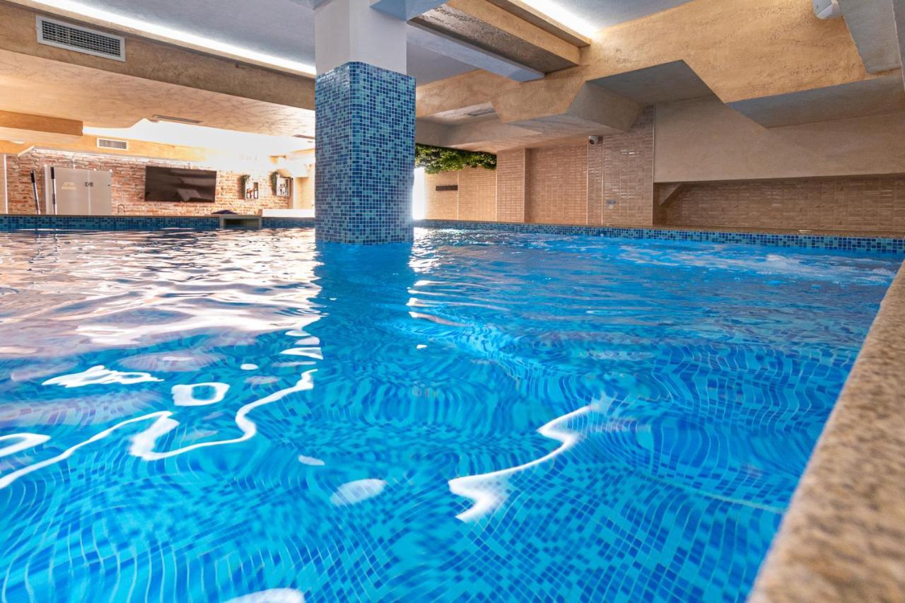 Баня Аква Ризорт Apartment Bagian luar foto